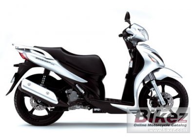 2009 Suzuki Sixteen 125 photo